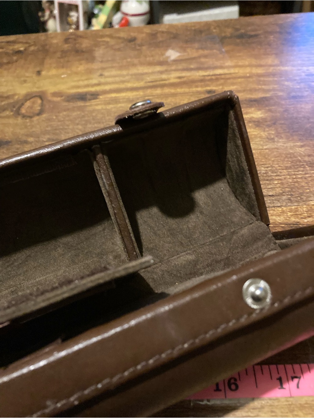 Danier genuine leather cylindrical jewelry case - Picture 11 of 14